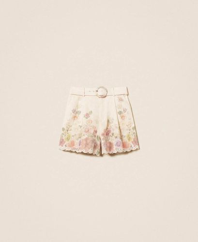 Linen floral shorts with embroidery