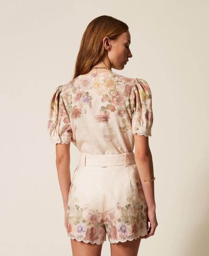 Linen floral shorts with embroidery