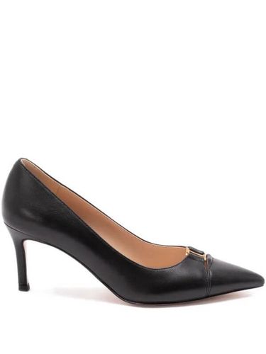 Mid heel leather court shoes