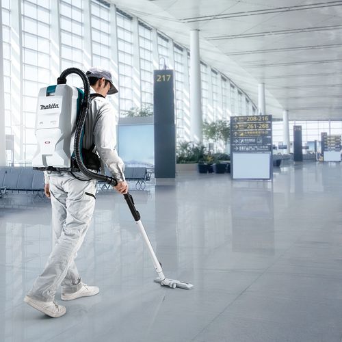 שימוש בשואב אבק 40V נישא VC011G נטען גוף MAKITA 