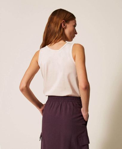Tank top with clip