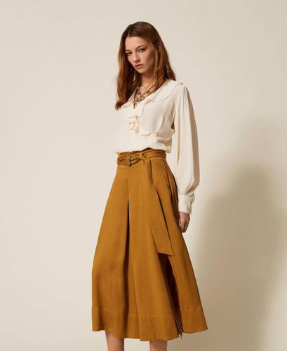 Long twill skirt with belt