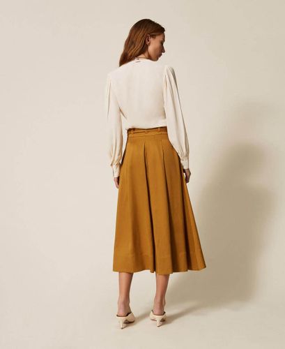 Long twill skirt with belt