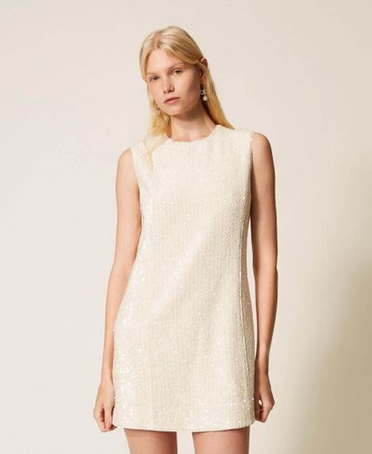 Short bouclé dress with sequins