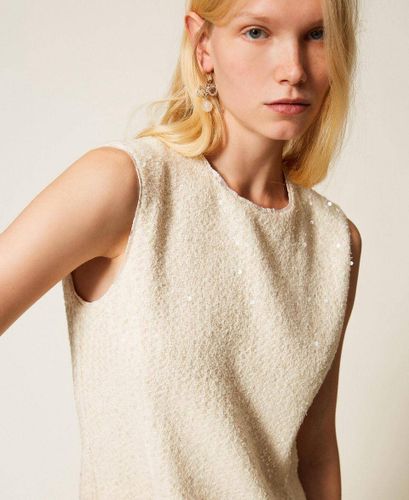 Short bouclé dress with sequins