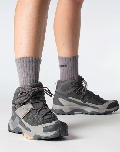 נעלי הרים נשים X Ultra 5 Mid GTX Iron/Gull מבית סלומון - SALOMON