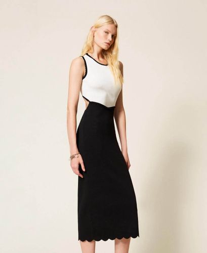 Long two-tone knit dress