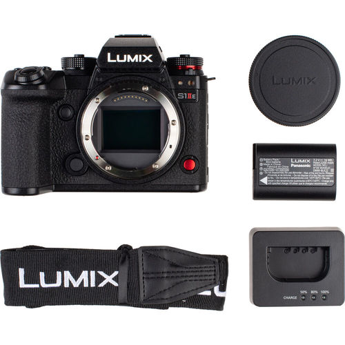 מצלמה Panasonic Lumix S1 IIE גוף בלבד - יבואן רשמי