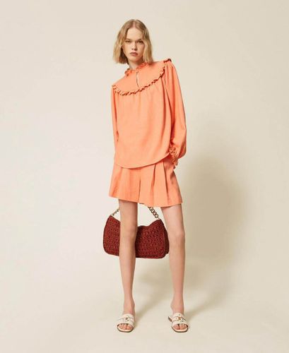 Linen blend shorts with pleats