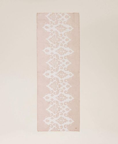 Inlaid lace stole