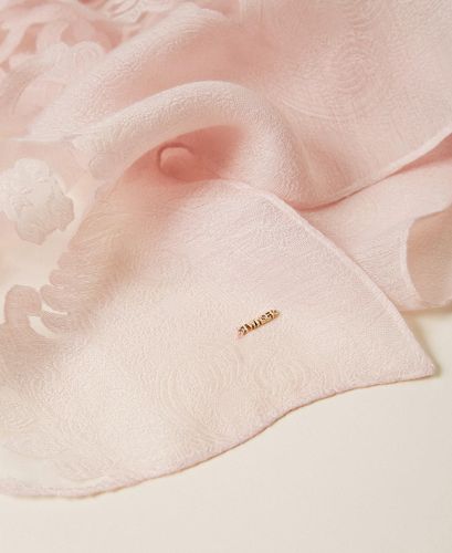 Inlaid lace stole