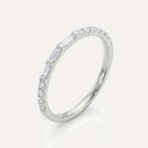 טבעת משובצת מלבנים ואבנים עגולות