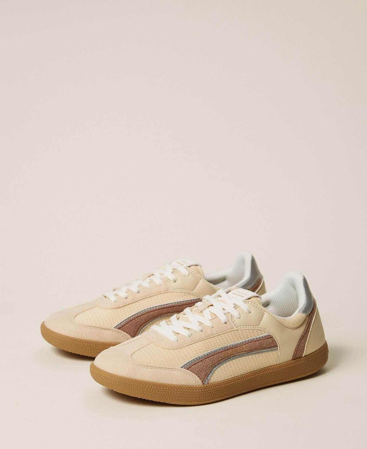 Trainers with contrasting inserts