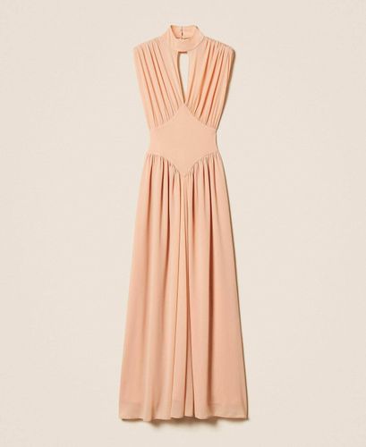 Full length dress with gathering