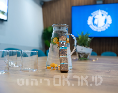 חדר ישיבות - אנדרטת משמר הגבול