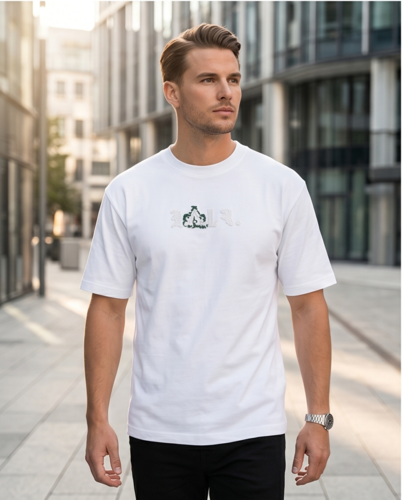 חולצה BALR מידות XS-XXL לגברים בגוון לבן עם לוגו ירוק