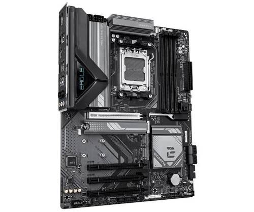 לוח אם GIGABYTE B850 EAGLE WIFI6E DDR5 AM5 BT 2.5GBE LAN - ₪ - מבט קרוב