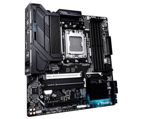 לוח אם GIGABYTE B850M GAMING X WIFI6E MICRO-ATX DDR5 AM5 BT - מבט קרוב