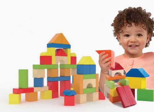 דלי 50 קוביות עץ צבעוניות והתאם צורה