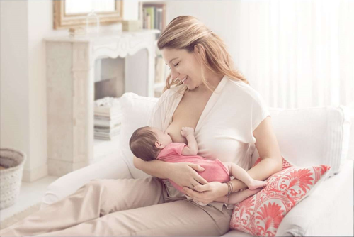 זוג מגיני פטמה מסיליקון מסדרת SkinToSkin + קופסת פלסטיק הגיינית - M/L