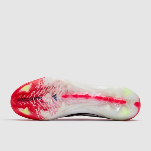 נעלי כדורגל מקצועיות adidas Predator Elite