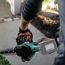 גוף גוזם גדר חיה 18V נטען 600 מ