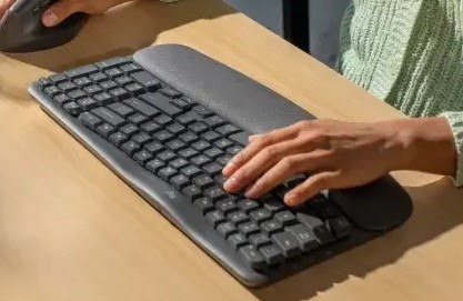 מקלדת אלחוטית ארגונומית Logitech Wave Keys