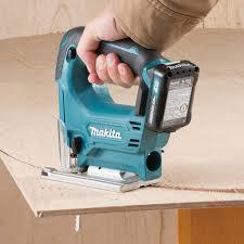מסור אנכי 12V נטען כולל 2 סוללות 1.5 אמפר ומטען MAKITA JV101D מקיטה