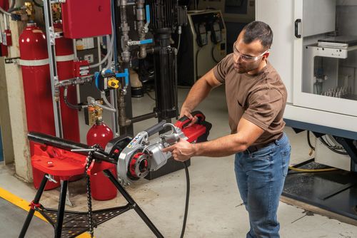 מכונת הברגות ידנית נטענת דגם FXP 11R 760 RIDGID