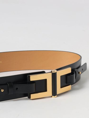 Leather belt with logo detail