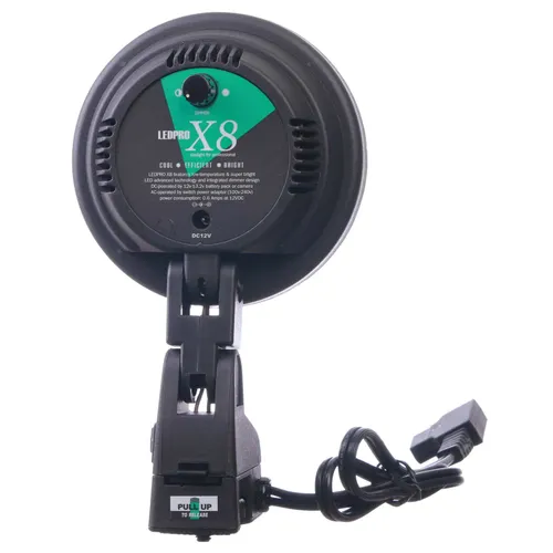 פנס לד עגול LUXMEN X8
