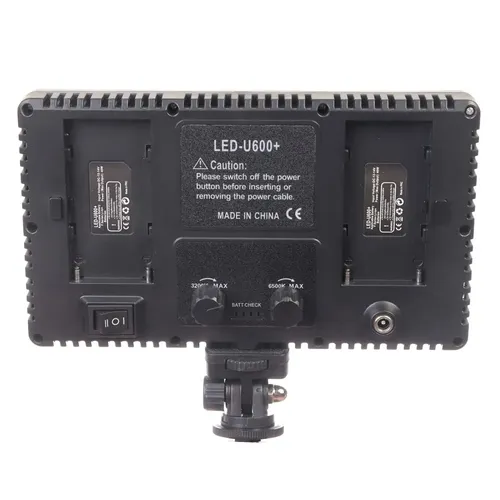 קיט פנס תאורה לצילום Pro Led 600 עם 2 סוללות נטענות ומטען