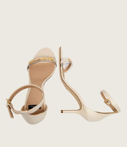 Leather sandal with transparent insert