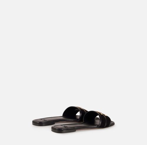 Leather flat sandal with logo detail
