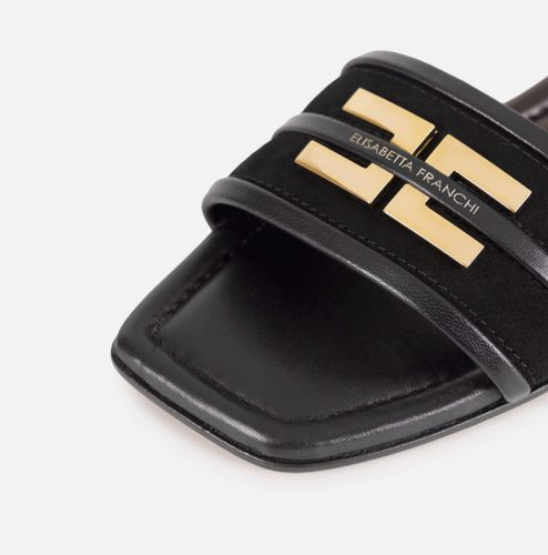 Leather flat sandal with logo detail