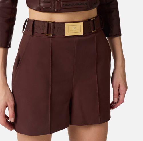 Shorts in technical bi-elastic fabric with belt