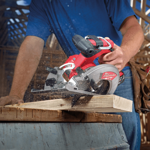 מסור עגול נטען מילווקי Milwaukee M18 FUEL CCS55-0 165mm 4933459191