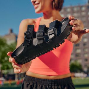 כפכף BIRKENSTOCK FLORIDA מידות 36-41 לנשים בגוון שחור