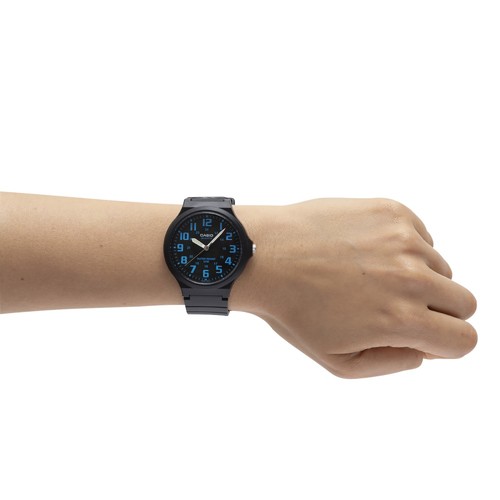 CASIO MW-240-2B מספרים גדולים ברורים
