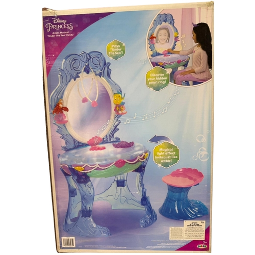 עמדת איפור מצלות