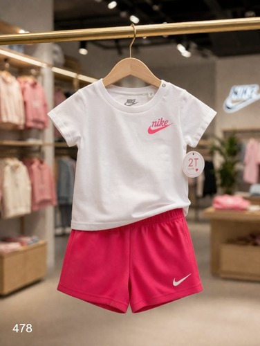 חליפת NIKE בנות מקורית - חולצה ומכנס קצר 