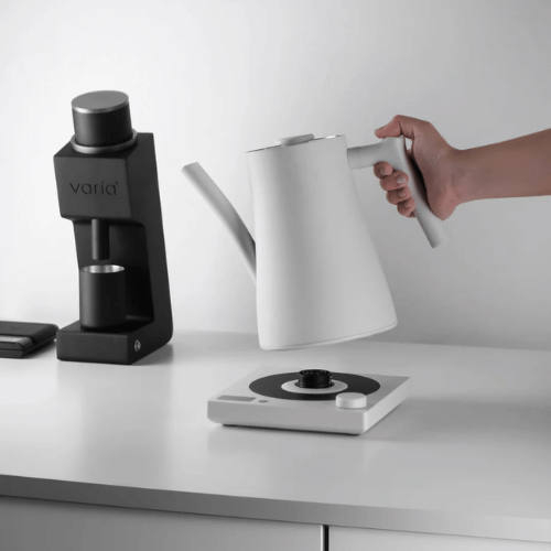קומקום חשמלי ואריה 1.5 ליטר לבן Varia AURA Smart Kettle