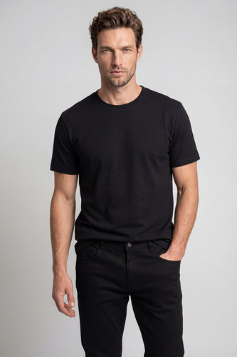 חולצת T-SHIRT שחור