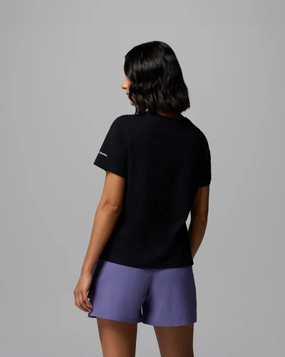 חולצת טי קצרה לנשים - Rolling Bend Graphic Short Sleeve Shirt