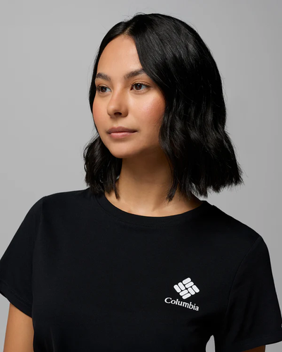 חולצת טי קצרה לנשים - Rolling Bend Graphic Short Sleeve Shirt