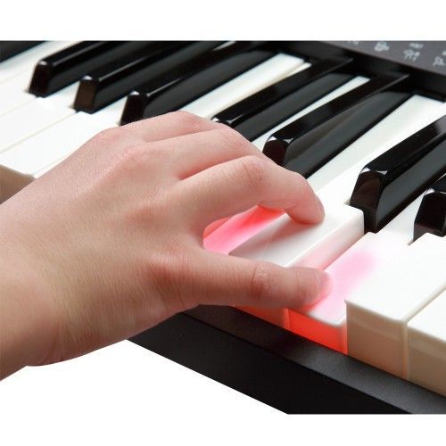 אורגן KP90L מבית KURZWEIL חמש אוקטבות בצבע שחור