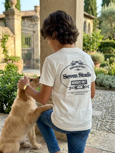 חולצת טי מעוצבת לבנים מבית SEVEN JEANS - קולקציית קיץ
