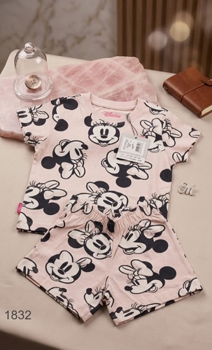 סט חולצת טי ומכנסיים קצרים Disney מקורי לבנות - ורוד בהיר