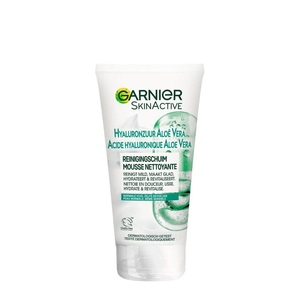 GARNIER קצף לניקוי פנים מועשר בלחות וחומצה היאלרונית 150 מ"ל