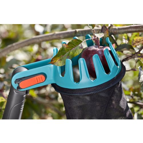 מקטפת פירות GARDENA 3115 Combisystem עם מנגנון איסוף מתקדם לקטיף נוח ויעיל בגבהים שונים